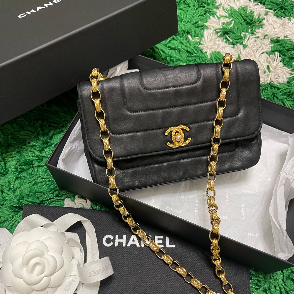 Chanel Bijoux Lambskin Black Straight Flap